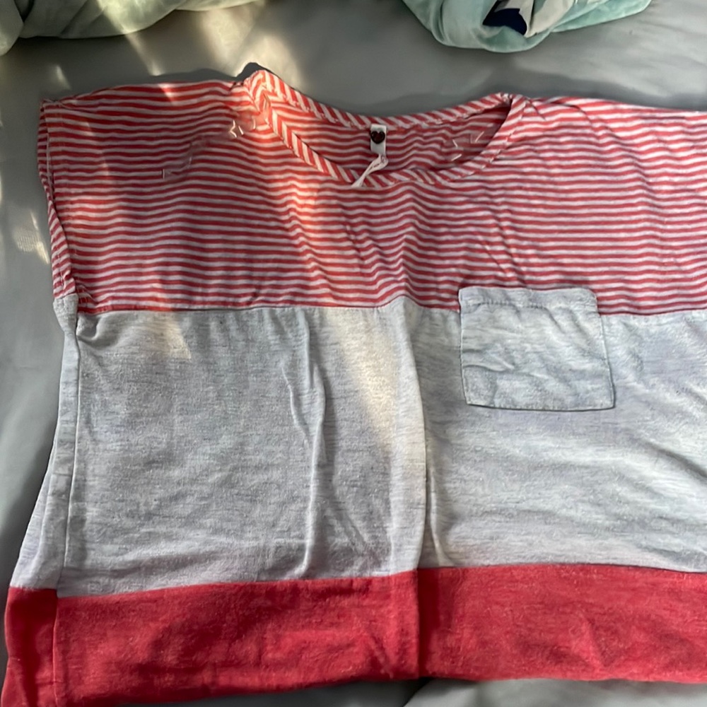 Multi color shirt (coral)